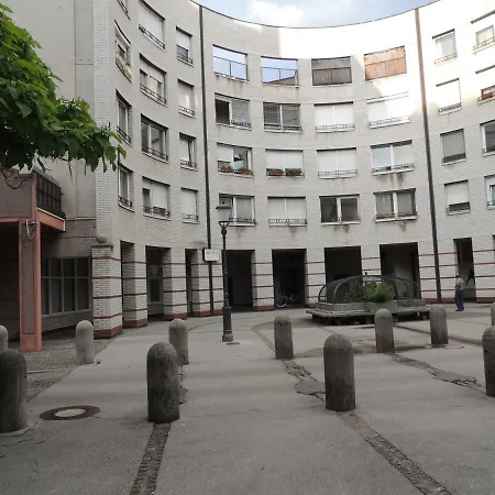 Emonca Apartment