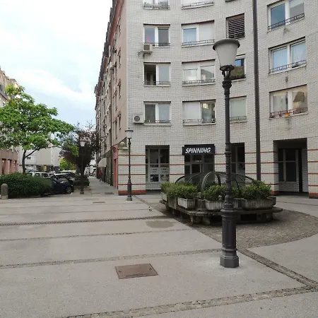 Emonca Apartman *